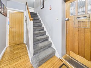 ENTRANCE HALLWAY- click for photo gallery